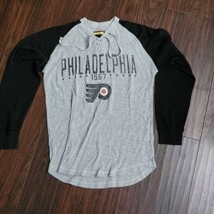 Philadelphia Flyers lace neck long sleeve Size XL